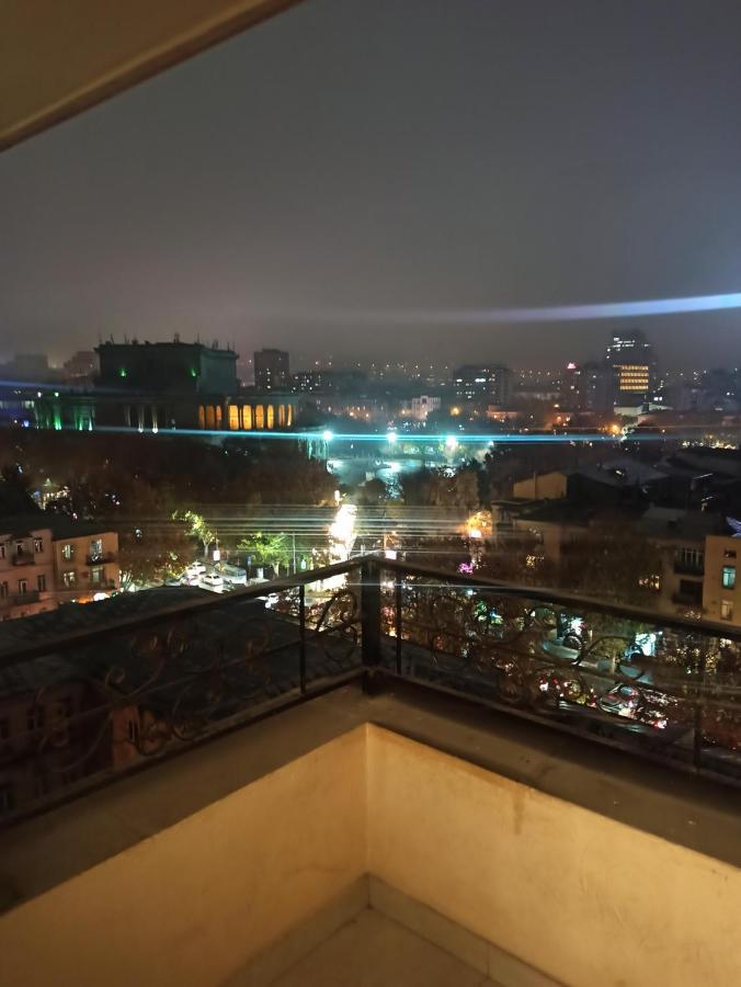 Красивая, Просторная Квартира В Самом Центре Еревана, Рядом С Оперным Театром. Erivan Exterior foto